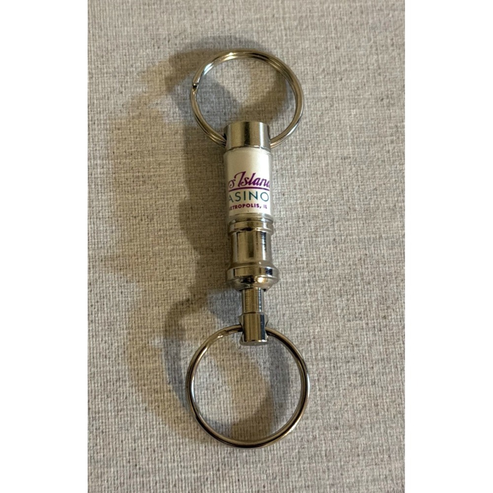 Players Island Casino - Metropolis IL Souvenir Silvertone Key Ring Collectible